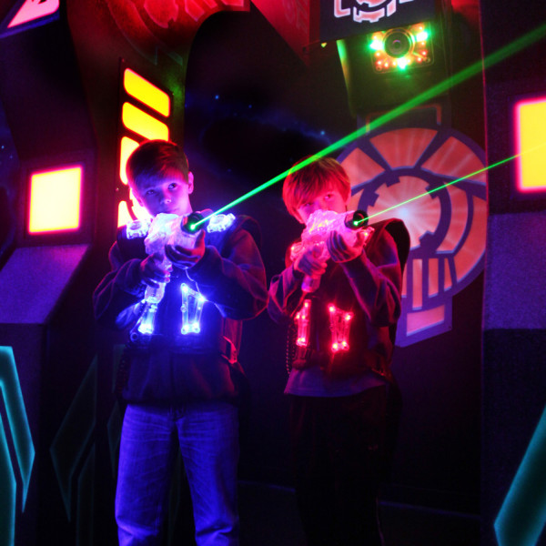 four person laser tag set